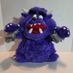 Purple Monster Don’t Free Freddy Talking Plush Spin Master Locking Handcuff 2001