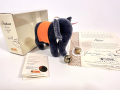 STEIFF CLUB MINI ELEPHANT HANGING TOY 2007 NEW IN BOX w/ PAPERS – VG COND