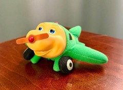 Jay Jay the Jet Plane Snuffy Green Airplane Plush Puppet 9″ Kidpower 2000