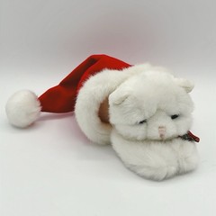 Russ Snoozy White Kitten Cat Plush Sleeping Santa Hat Christmas 12” Plaid Ribbon