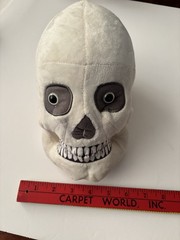 GIANT MICROBES-HUMAN SKULL KEY CHAIN-Stuffed Plush Head Cranium Bones Anatomy