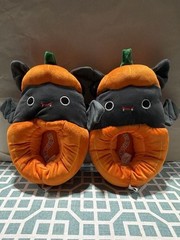 Squishmallows Emily the Bat Pumpkin Halloween Plush Slippers Size 9/10