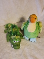 LOT Ganz Webkinz Crocodile 11″ HM215 and Parakeet 10″ HM354 Green No Codes