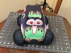 MONSTER JAM TRUCKIN PALS GRAVE DIGGER PLUSH TRUCK TOY BLACK GREEN 2024