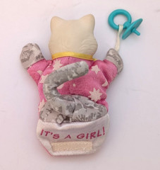 LOT Vintage Kitty SLEEP N SURPRISE Hasbro 1992 It’s a Boy Pretzel Girl Pacifier