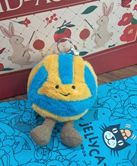 Jellycat Amuseable Sports Beach Volleyball Bag Charm Plush Toy NWT — Soft & Fun
