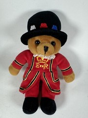 Keel Toys Plush Bears Of The United Kingdom Beefeater Red Black 8″ Beanie