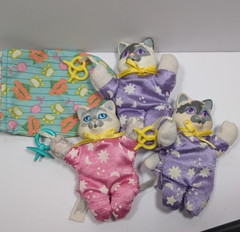 LOT Vintage Kitty SLEEP N SURPRISE Hasbro 1992 It’s a Boy Pretzel Girl Pacifier