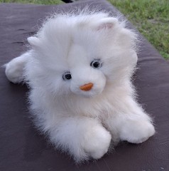 Douglas Cuddle Toys Snowdrop Angora White Cat Plush 1823 Retired Rare 1999