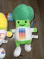 Aldi Plush Set NEW Produce Crew Fruit Vegetable Corn Carrot Broccoli Strawberry