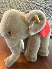 Steiff elephant button and tag intact