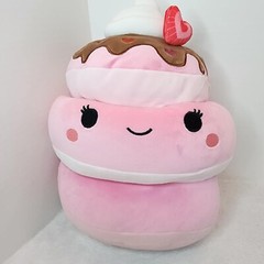 Squishmallow 11″ Shelly the Strawberry Pancake Stack Valentine Soft Plush
