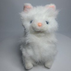 VIDEO: Battery Operated Ganz Webkinz Persian White Kitten Cat, No Code