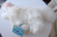 GANZ WEBKINZ HMII0 PERSIAN CAT WHITE PLUSH, BLUE EYES, NEW WITH TAGS & CODE