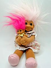 Vintage Troll Doll – Russ Plush Pink Hair “Happy Mothery” with Baby