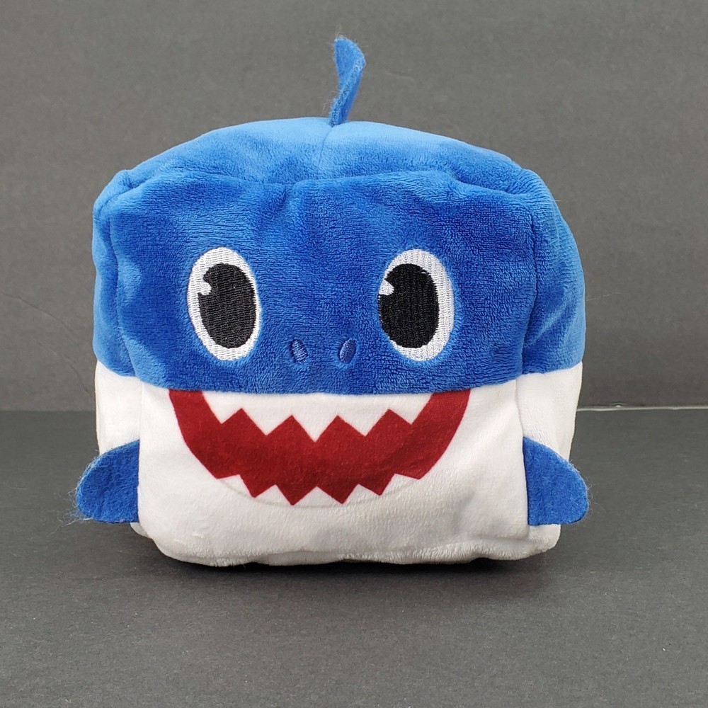 Pinkfong Baby Shark Daddy Shark Cube Plush WowWee Blue White 6 Inch Toy