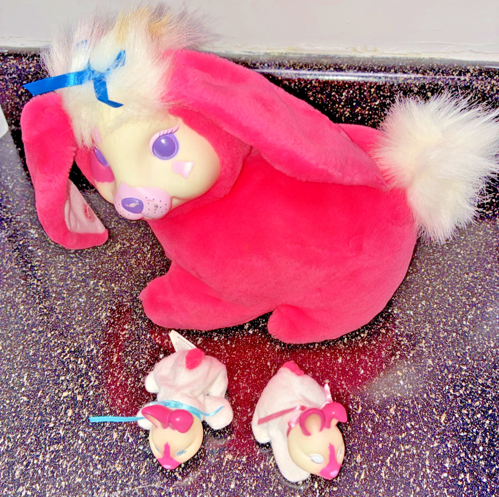 1993 Hasbro Bunny Surprise Neon Hot Pink Plush 2 Baby Babies Bunnies Bright Pink