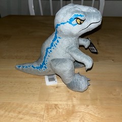 Jurassic  World  Blue  Velociraptor  Plush   Universal  Studios  Park  Exclusive