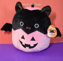 Squishmallows Halloween Emily the Bat in Pink Pumpkin Jack-O-Lantern 12″ NWT