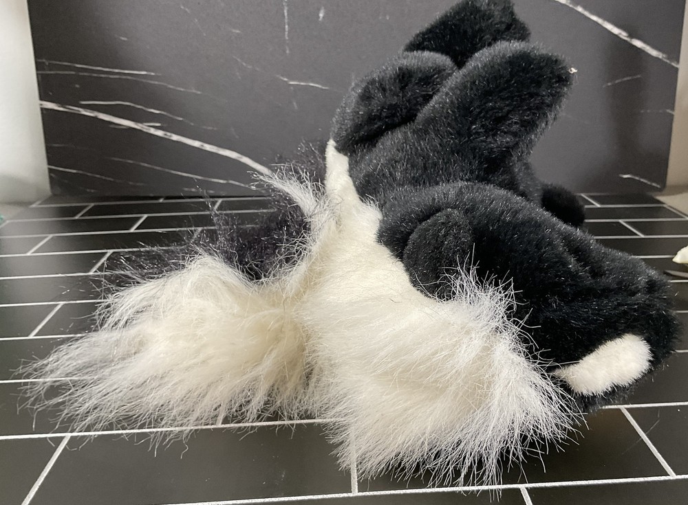 Soft Classics Toys R Us 1995 Skunk Plush Stuffed Animal Black White Fluffy Tail