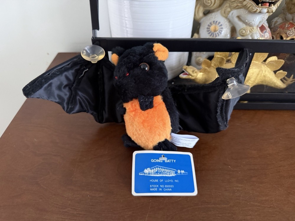 VTG House of Lloyd “Going Batty” Halloween Bat Plush Window Cling w/ORIGINAL TAG