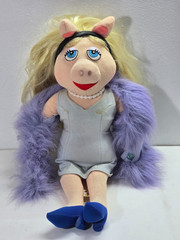 Jim Henson Muppets Miss Piggy Plush Toy Walt Disney World(Dress Has Some Stains)