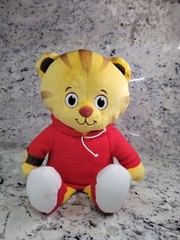Kohl’s Cares Daniel Tiger’s Neighborhood Doll Plush Red Sweater Cat