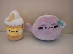 [NEW] Pusheen Sweets Cake Plush – Lemon Cake – (Rare) & Teapot Plush