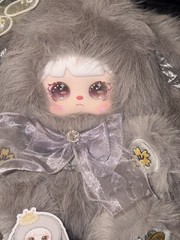 Mocici 800% Enchanted Encounter Among Flowers – Gray w/ Laser Eyes