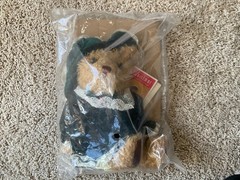 HOUSE OF LLOYD CHRISTMAS AROUND THE WORLD BERNADETTE VICTORIAN BEAR Plush sealed