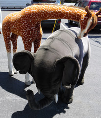 Large Hansa Elephant & Giraffe Stuffed Animals – 51″ & 41″ Tall – Denver PA