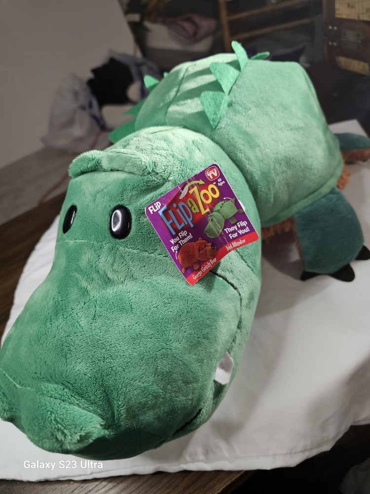 FLIP A ZOO ALLIGATOR BEAR, Still With Tag. Soft Cuddly Perfect For Any Kid
