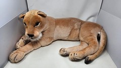 Vintage Kellytoy Plush Lioness Lion Realistic Stuffed Animal Acrylic Eyes Nose