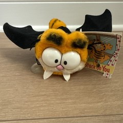 VINTAGE Dakin Garfield Dracula Batty Vampire Bat Window Cling Plush w/ Tags RARE