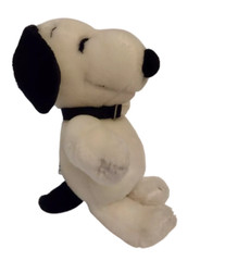 Vtg 11″ Plush Snoopy Dog Soft Stuffed Peanuts Gang United Features Syndicate Toy