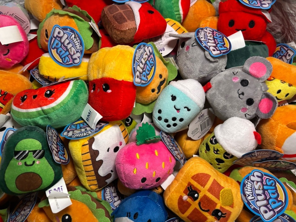 30 Mini Plush Toys Bulk Party Favors Claw Machine Prizes Classroom Rewards Gifts
