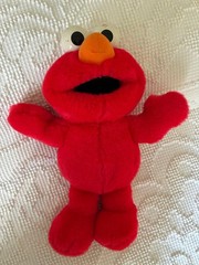 Vintage Tickle Me Elmo Plush Toy – Original 1990s Sesame Street Collectible