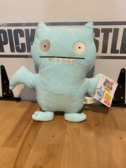 1 Count Hasbro Ugly Dolls Artist Series 12″ Ice Bat Plush Age 4 Years & Up NWT