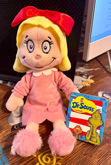 Dr.Seuss Cindy Lou Who 11″ Plush Doll NEW