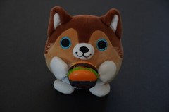 ZURU SNACKLES LUCAS SONIC DRIVE IN BURGER DOG 5″ PLUSH