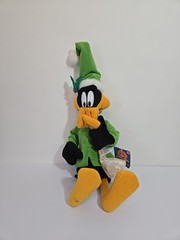 Vintage 2002 Nanco Looney Tunes Christmas Elf Daffy Duck Plush With Tag 16″