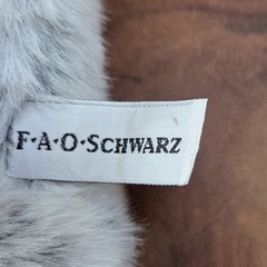 FAO Schwarz Seal Pup Plush Stuffed Animal Appr 16″ Super Soft Stuffy White/Gray
