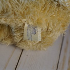 Soft Classics Vintage Toys R Us Geoffrey Inc. Plush Teddy Bear Brown 1995 12”