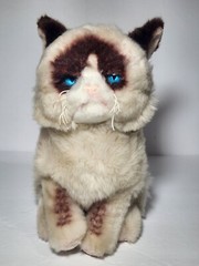 Gund Grumpy Cat Plush Stuffed Animal Meme 10″ Chubby Mad Blue Eyes