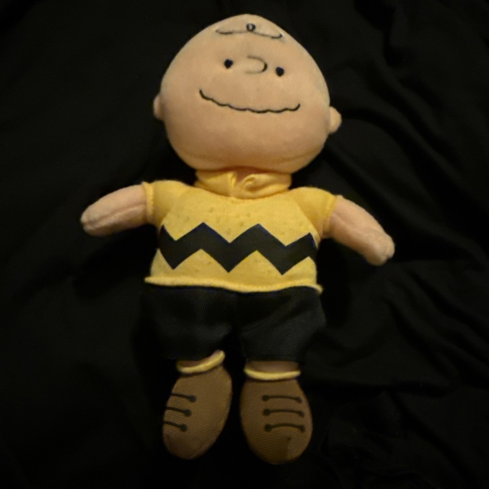Ty Beanie Babies Peanuts Charlie Brown Plush Yellow Black Outfit Cute Soft 6″