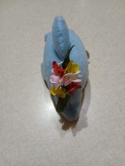 Hawaiian Collectibles Plush 6″ Niniu Dolphin Flower Crown