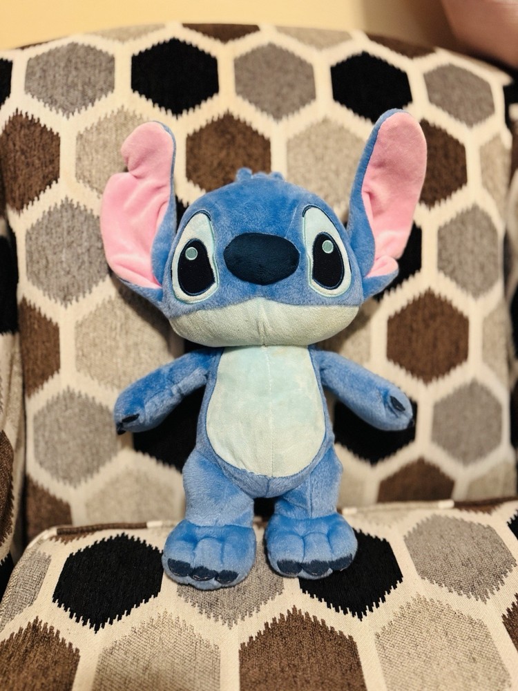 Disney Lilo & Stitch Stitch Plush Stuffed Animal Small 6-14 in 3-7 Years 3-4 4-7