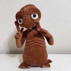 Thinkway Toys R’ Us E.T. The Extraterrestrial Talking Lights Up Plush Doll WORKS