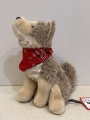 Douglas Cuddle Toys Trickster Coyote 8″ Plush Stuffed Animal Red Bandana Howling