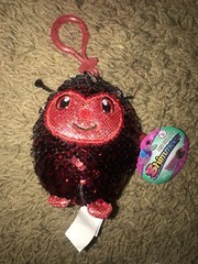 License 2 Play – Shimmeez Sequin Plush – LADYBUG (Red & Silver) Plastic Key Clip
